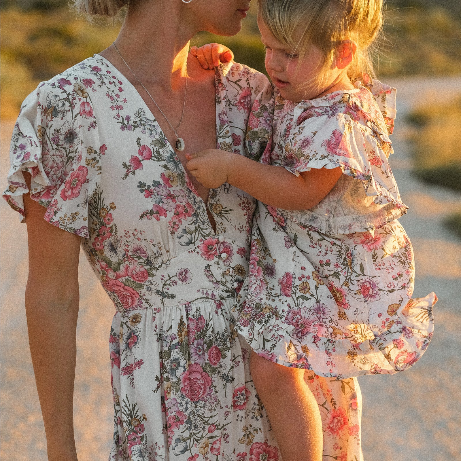 WELCOME TO THE WEST COAST WITH THE SIMPLE FOLK