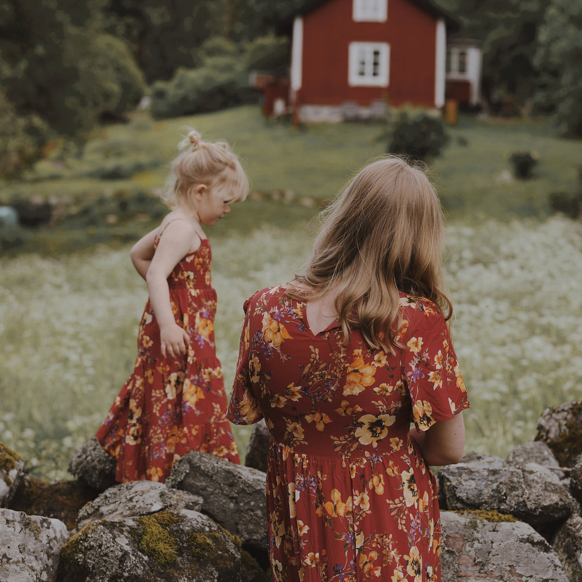KINDRED SPIRITS - SHARING THE EXPERIENCE OF MOTHERHOOD