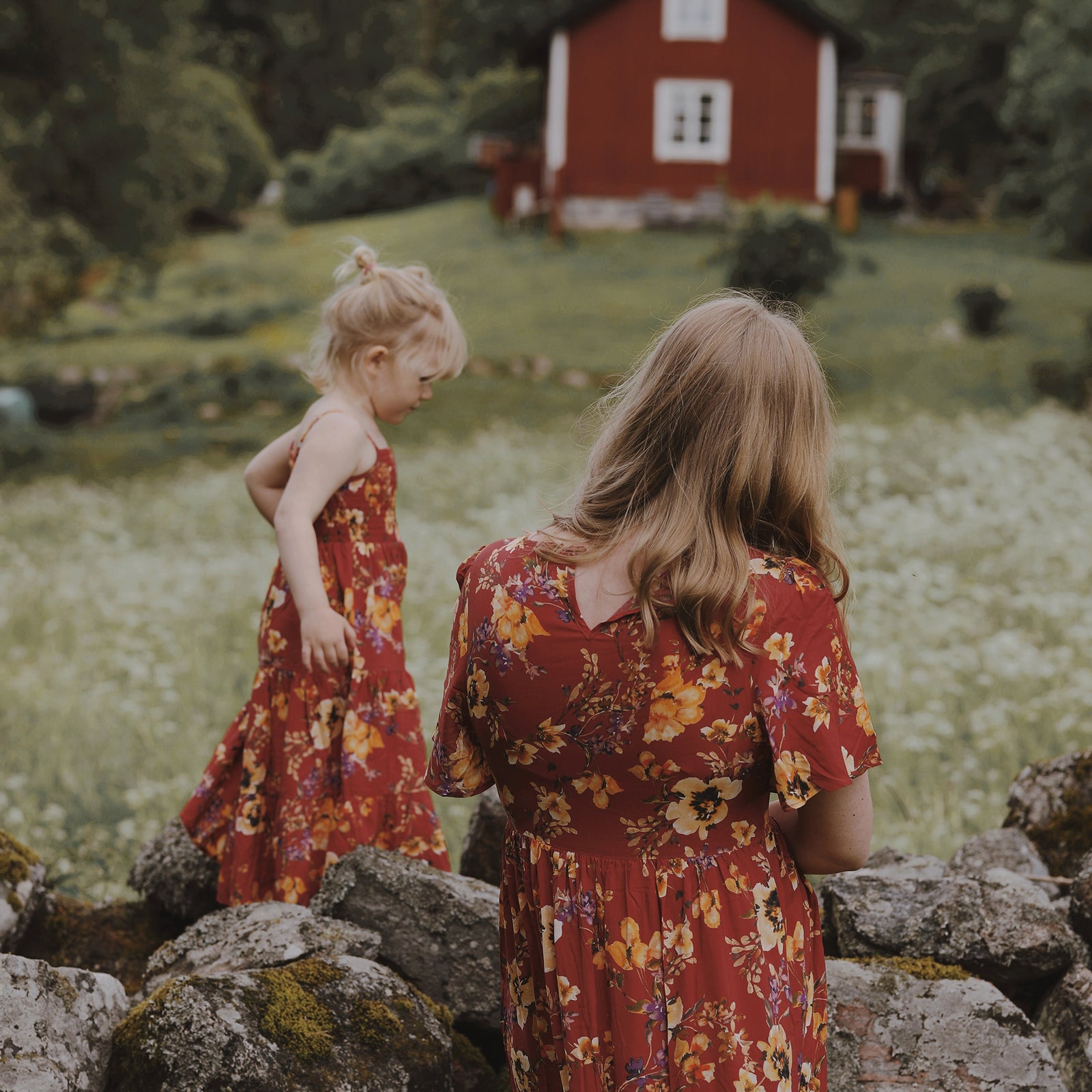 KINDRED SPIRITS - SHARING THE EXPERIENCE OF MOTHERHOOD