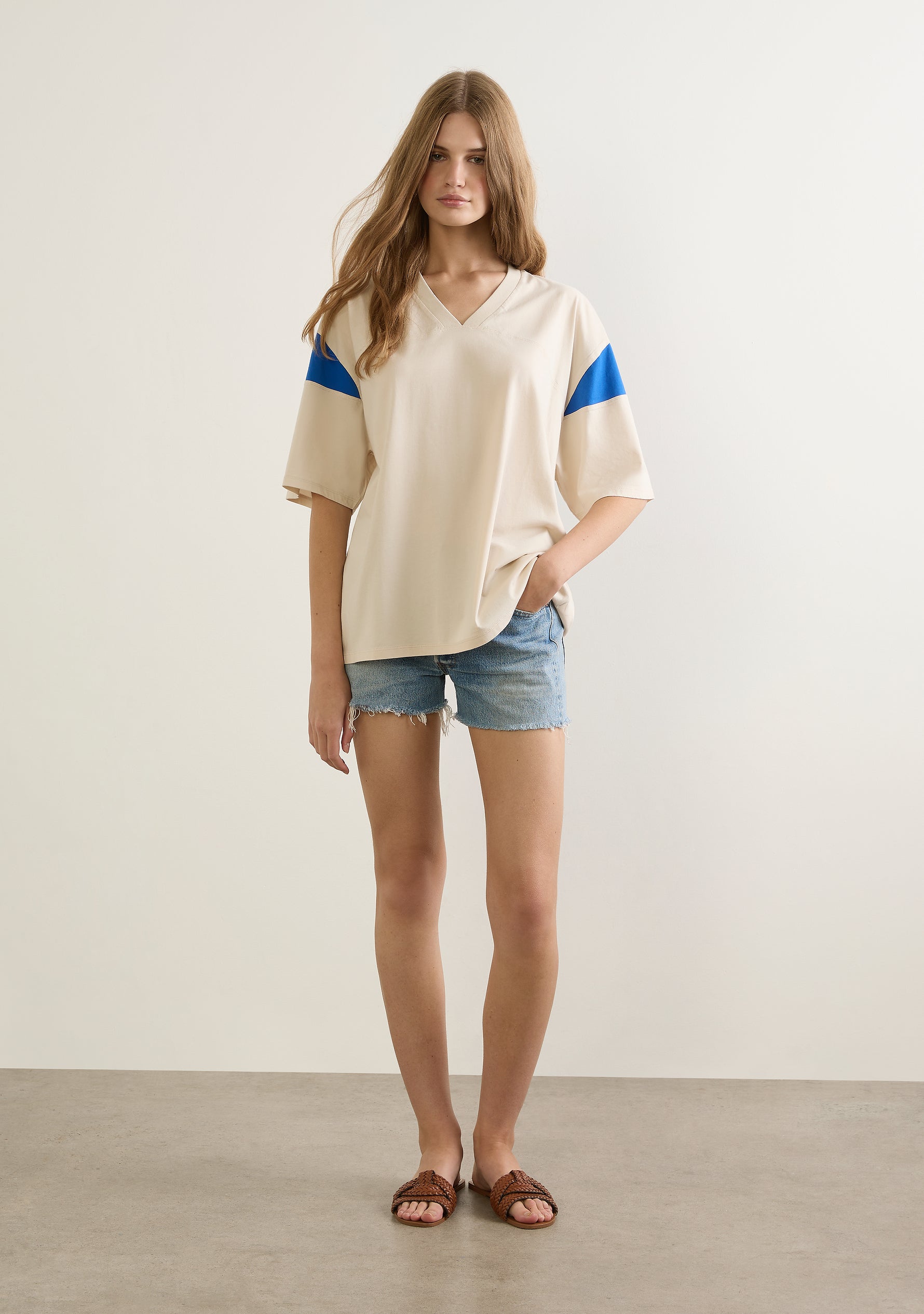 Oscar Tee