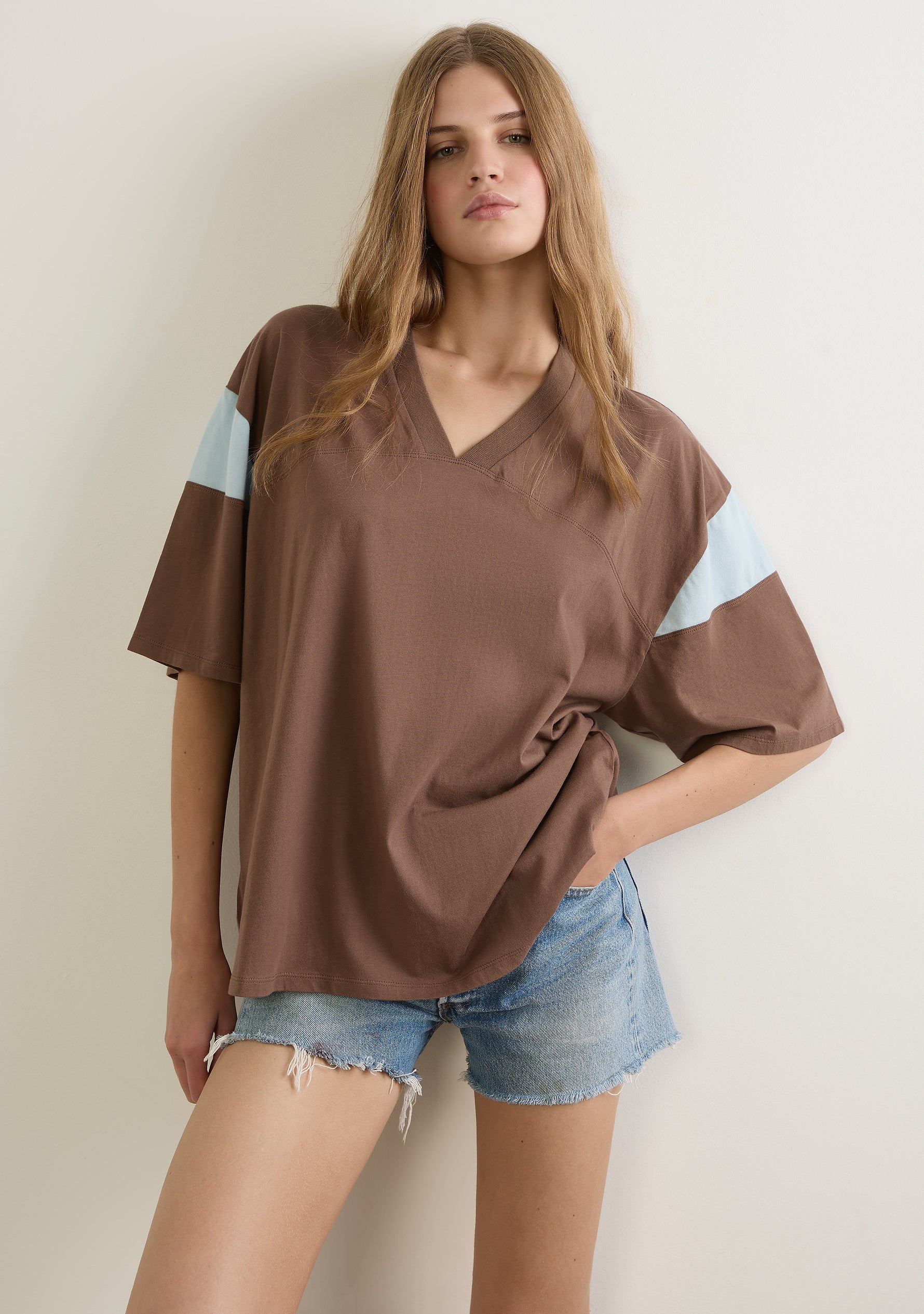 Oscar Tee